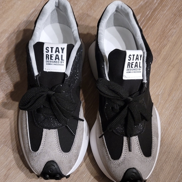 NWOT Black And Gray Running Gym Sneaker Shoes - Picture 7 of 10